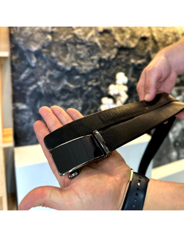 Чоловічий шкіряний ремінь із пряжкою автомат 3733