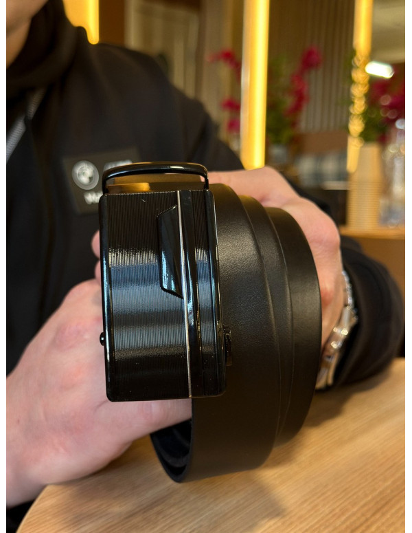 Чоловічий шкіряний ремінь із пряжкою автомат 4978