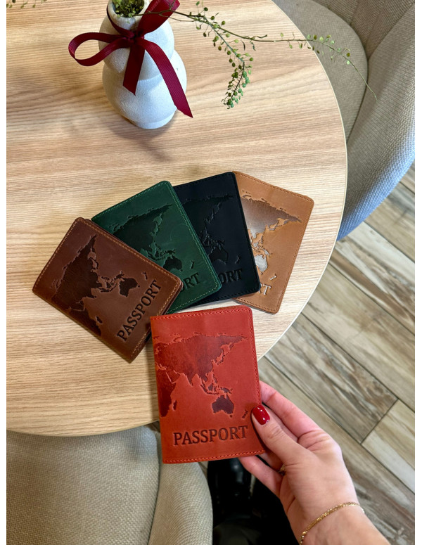 Шкіряна обкладинка для паспорта з картою та написом 