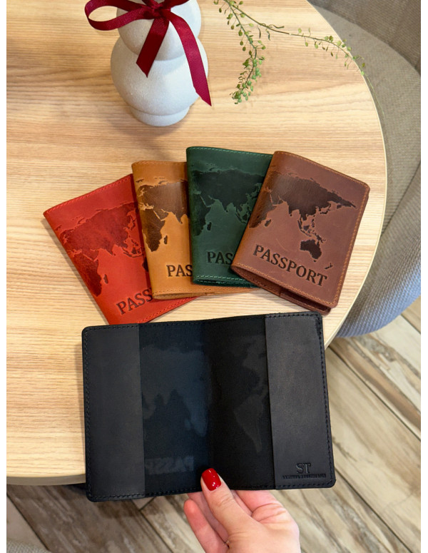 Шкіряна обкладинка для паспорта з картою та написом 