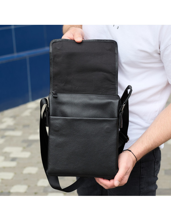 Сумка месенджер Aver, чорна