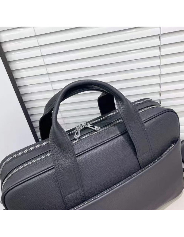 Шкіряний діловий портфель для ноутбука Delaro, чорний