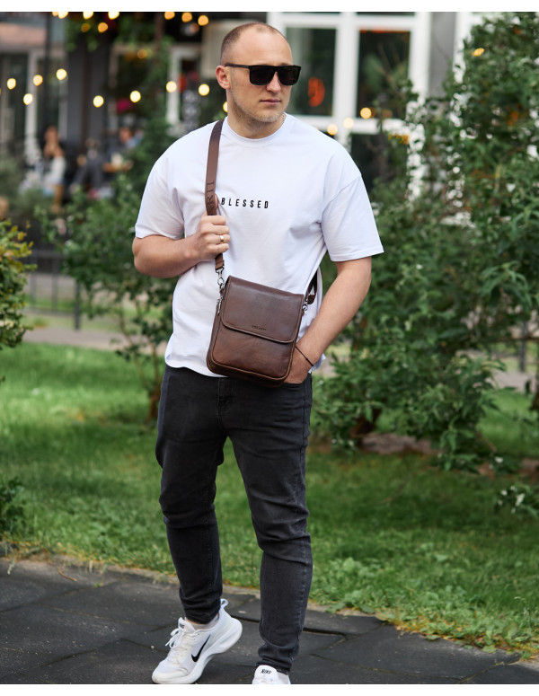 Барсетка з клапаном через плече Velaro, коричнева