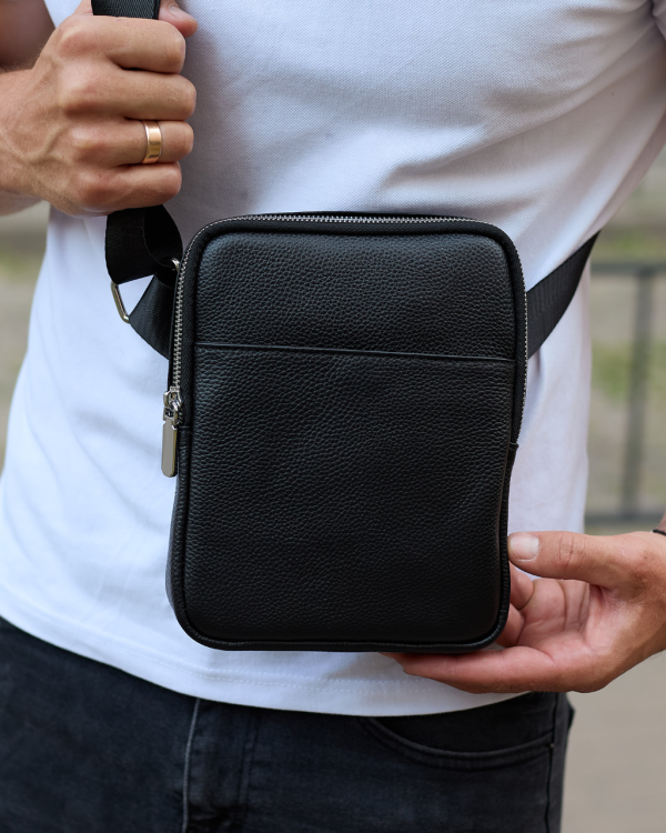 Чоловіча сумка планшетка з натуральної шкіри 22х17х4.5, меседжер для прогулянок, чорний