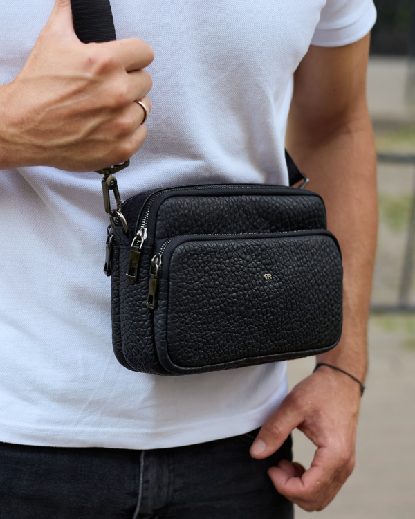 Чоловічий нагрудний месенджер 23х16х4 см, барсетка з натуральної шкіри, чорна