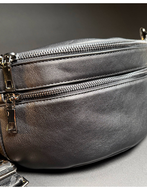 Стильна чоловіча бананка з натуральної гладкої шкіри Bergamo, чорна