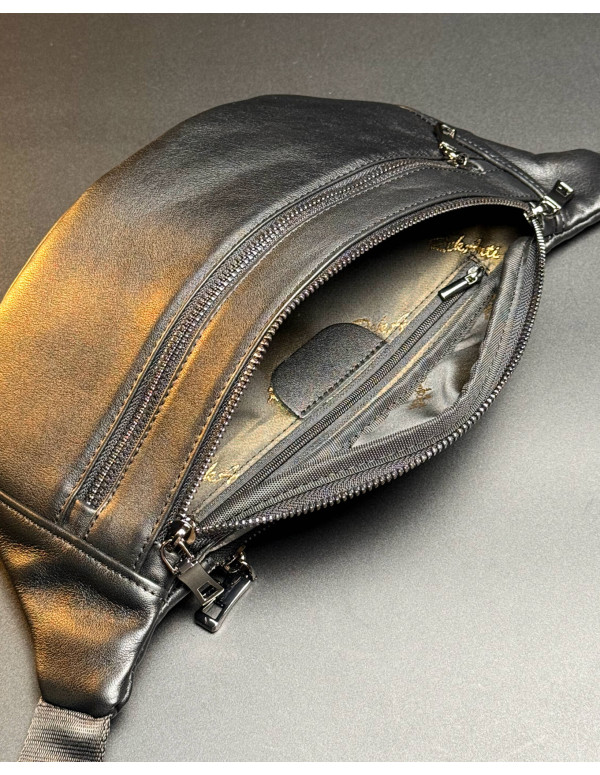 Стильна чоловіча бананка з натуральної гладкої шкіри Bergamo, чорна