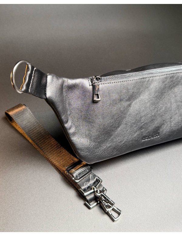 Стильна чоловіча бананка з натуральної гладкої шкіри Bergamo, чорна