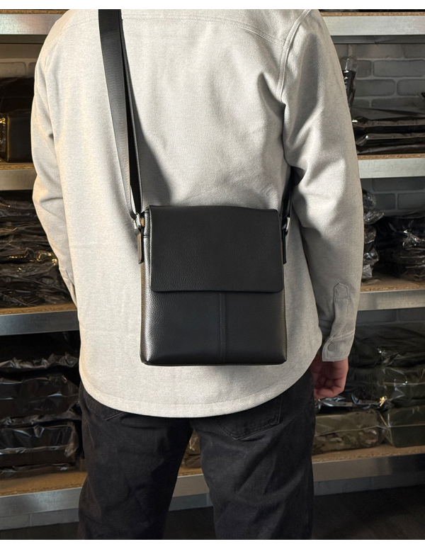 Чоловічий класичний шкіряний месенджер через плече Aron, чорний