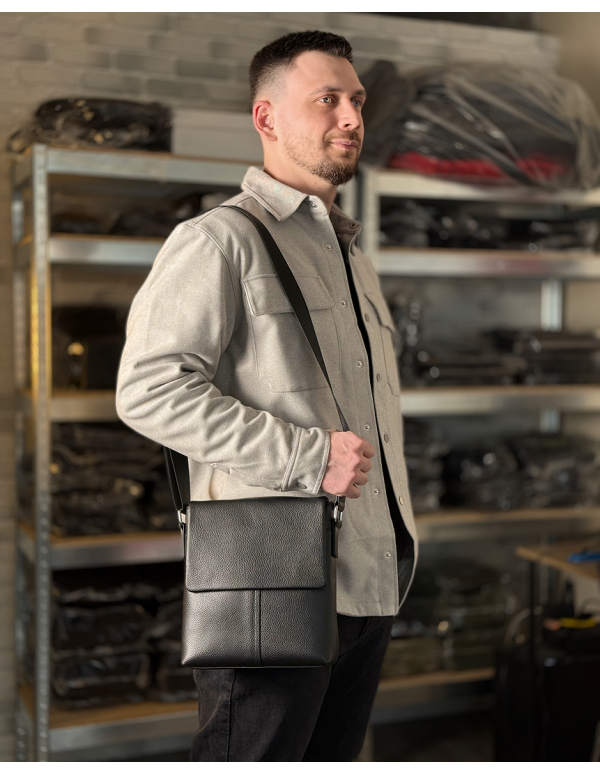 Чоловічий класичний шкіряний месенджер через плече Aron, чорний