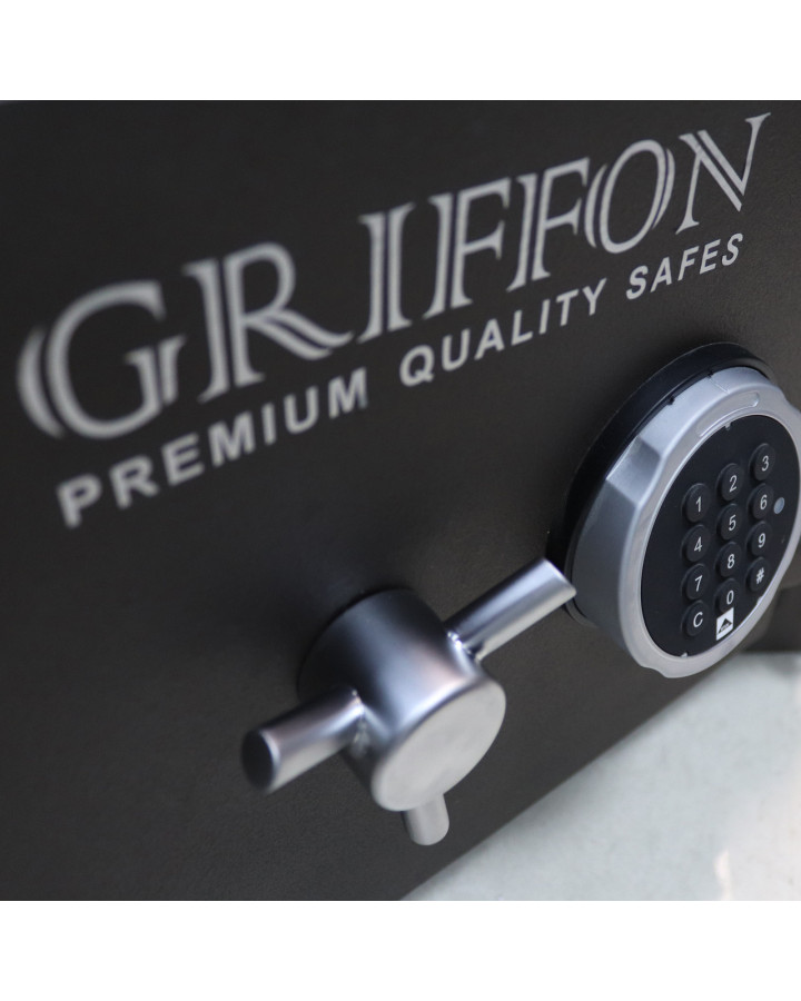 GRIFFON CLE.III.37.E — зламостійкий сейф українського виробництва