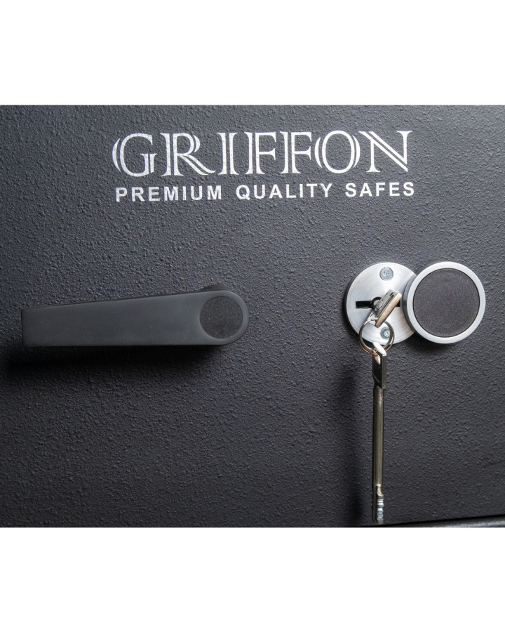 Сейф GRIFFON CL III.35.K.BLACK — вогнезламостійкий захист українського виробництва
