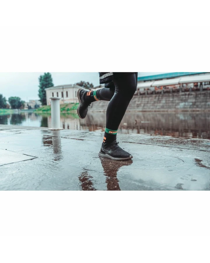 Шкарпетки водонепроникні  Dexshell Running, p-p S, з помаранчевими смугами