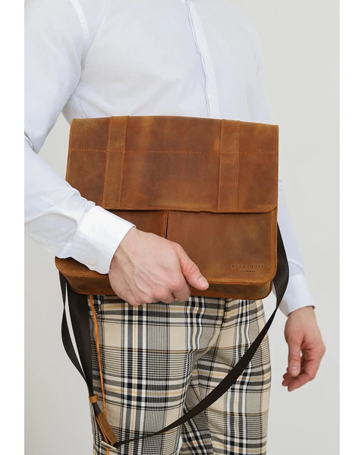 Шкіряна сумка-портфель BlankNote Classic світло-коричневий Crazy Horse з ефектом Pull Up