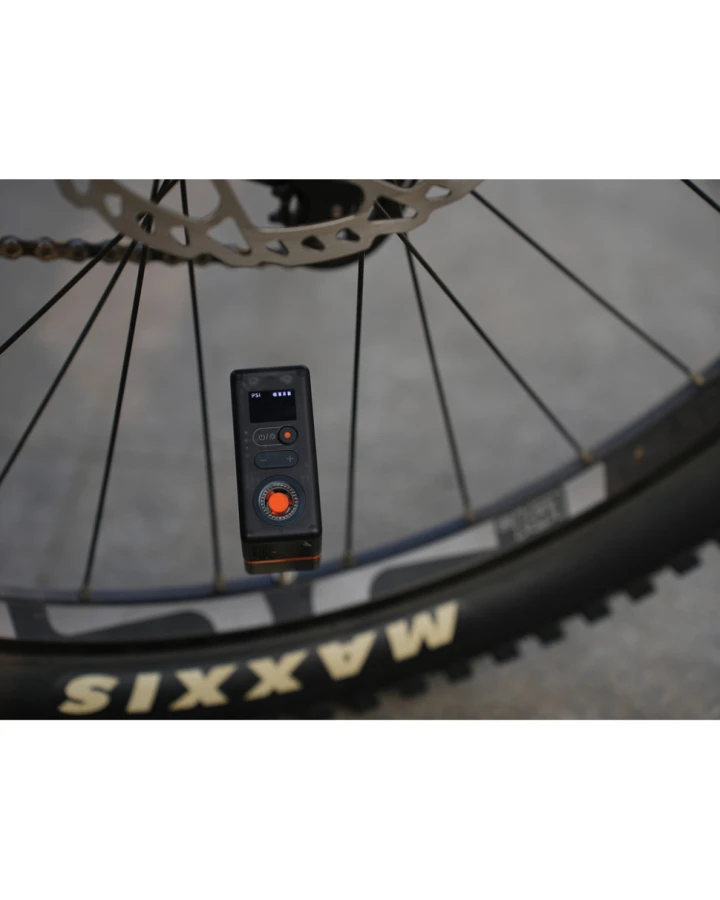 Велосипедний міні насос-задня фара Flextail Tiny Tire Pump ACS, чорний