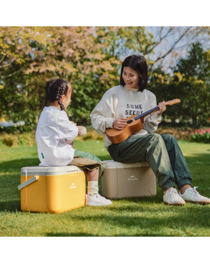 Туристичний холодильник Naturehike CNK2450CF012, 18 л, бежевий