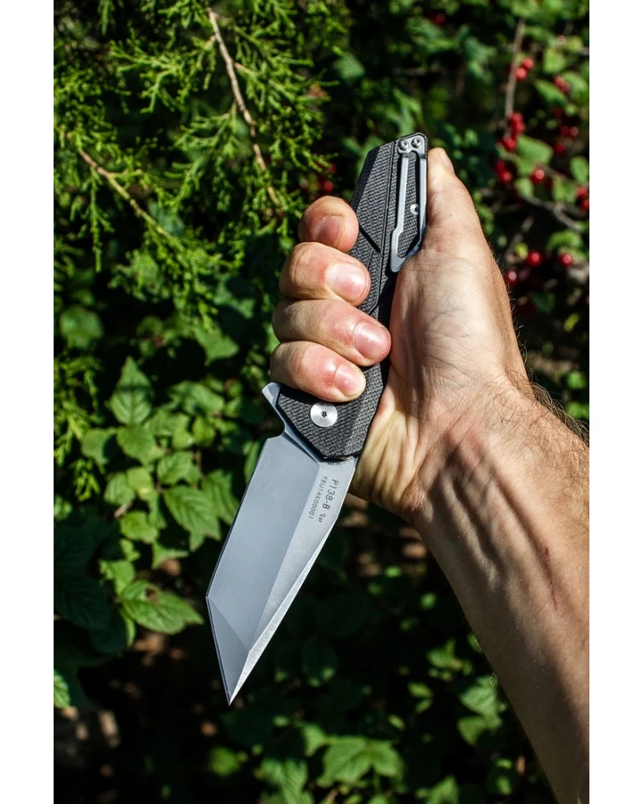 Ніж складаний туристичний Ruike P138-B, Sandvik 14C28N, G10, чорний